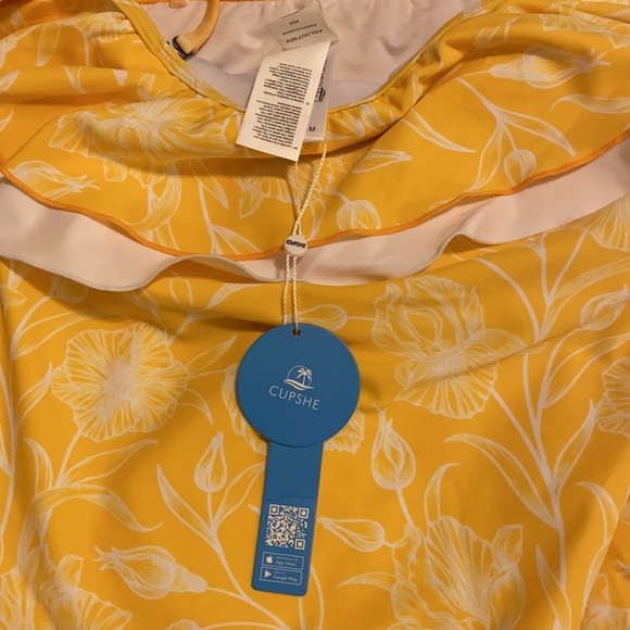 Cupshe Journey Floral Ruffle One Piece Swimsuit - Picture 6 of 6